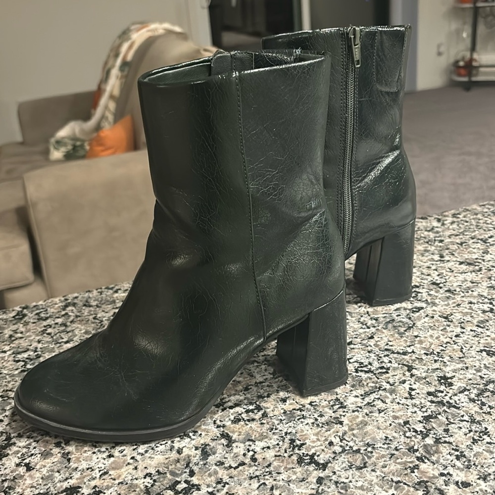 Dark Green (look black in certain lighting) Boots